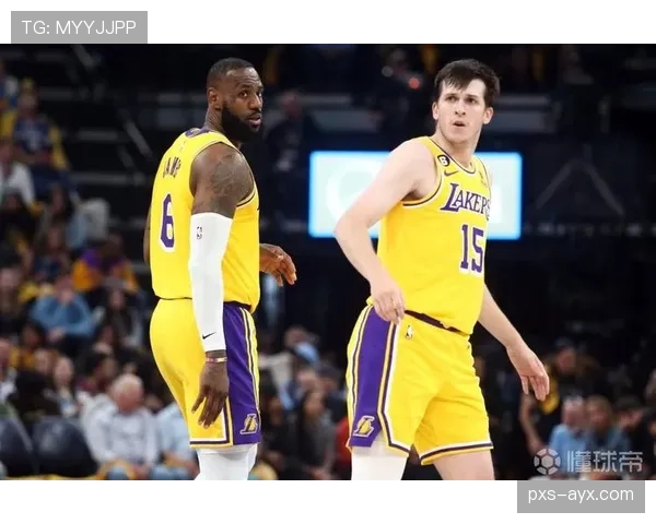 里夫斯与詹姆斯联手引爆赛场,组合表现引关注