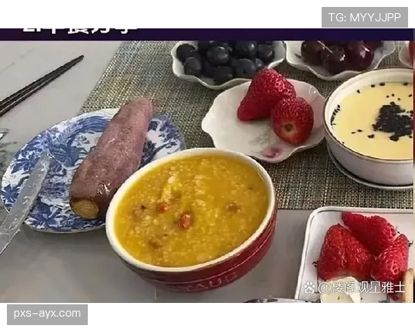 孙悦发的这张早餐图，随手一摆就是五星酒店既视感，普通人看了只好默默存钱